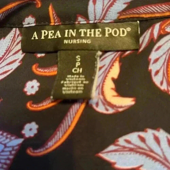 A Pea In The Pod - Maternity Nursing Blouse -Paisley size Small/Petite CH - Picture 5 of 8